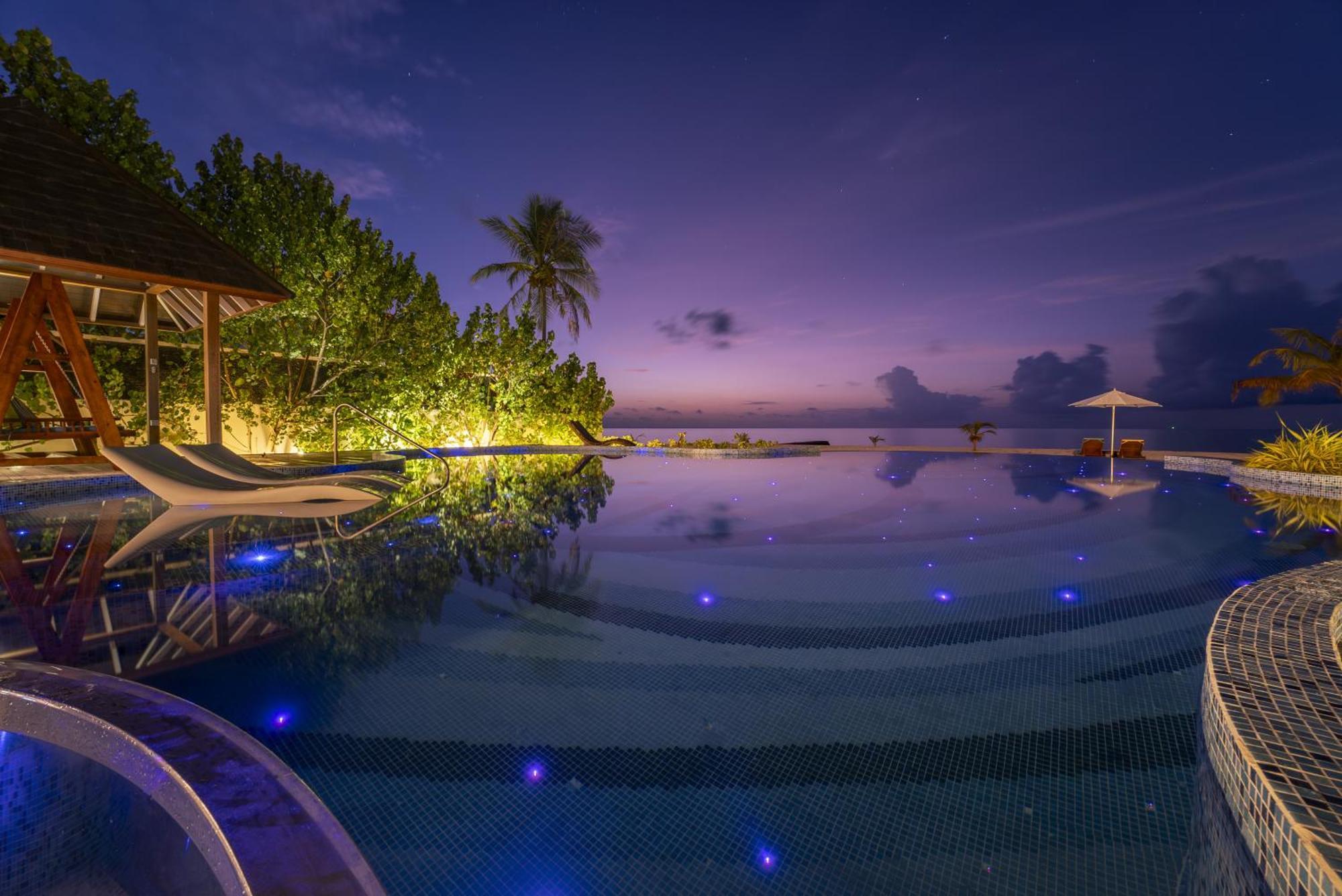 Atmosphere Kanifushi Атолл Лавияни Экстерьер фото